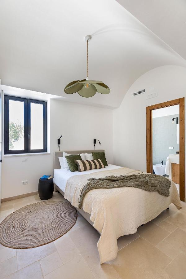 Vilaa Isa Beautiful Villa And Trullo In Ostuni Exterior foto
