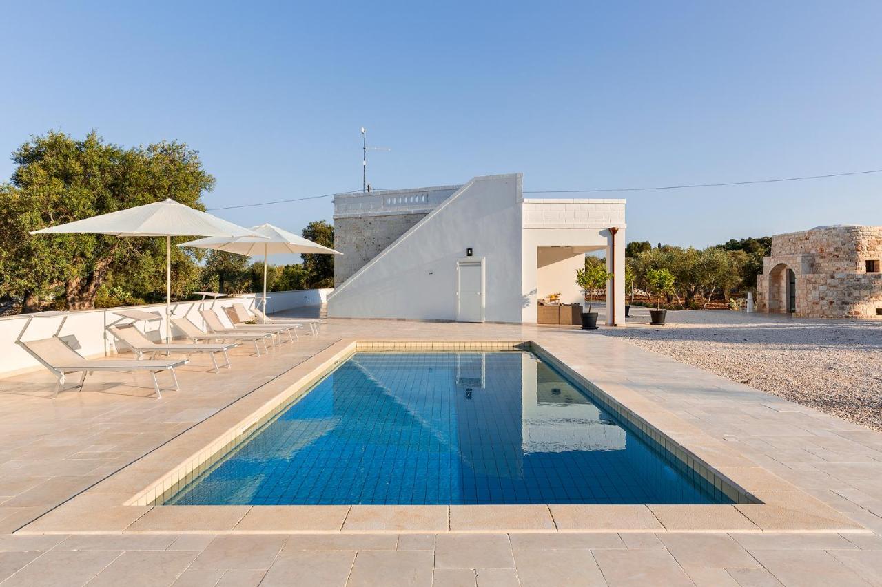 Vilaa Isa Beautiful Villa And Trullo In Ostuni Exterior foto