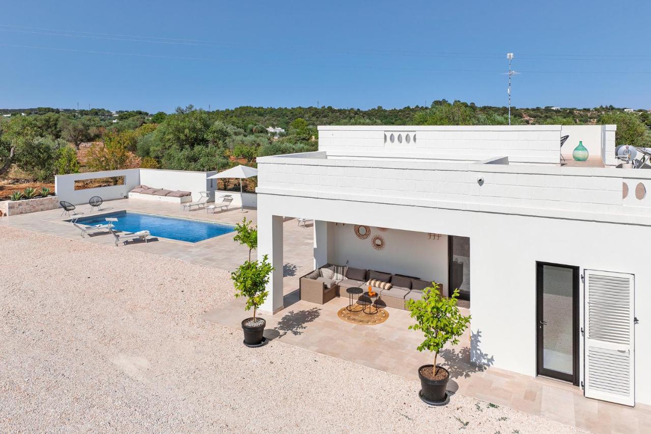 Vilaa Isa Beautiful Villa And Trullo In Ostuni Exterior foto