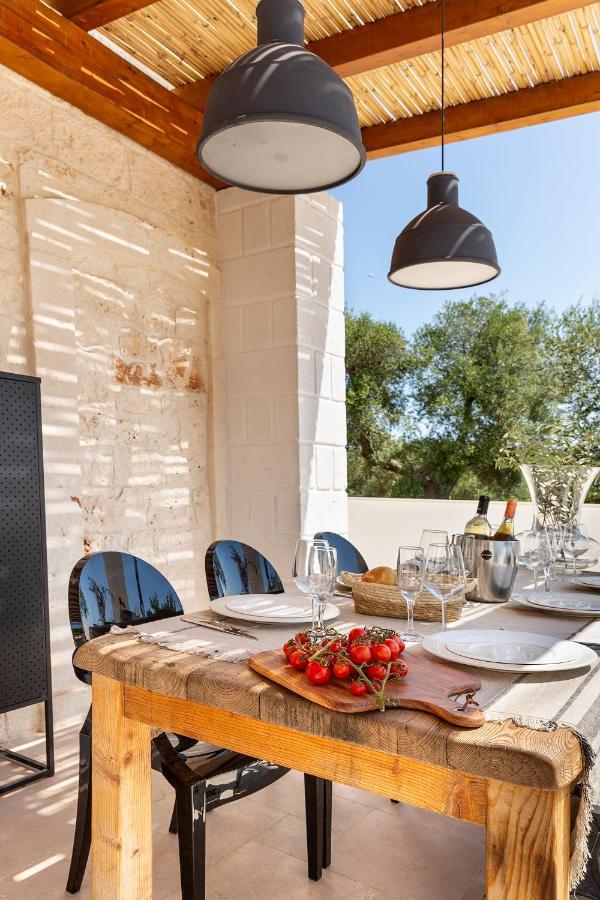 Vilaa Isa Beautiful Villa And Trullo In Ostuni Exterior foto