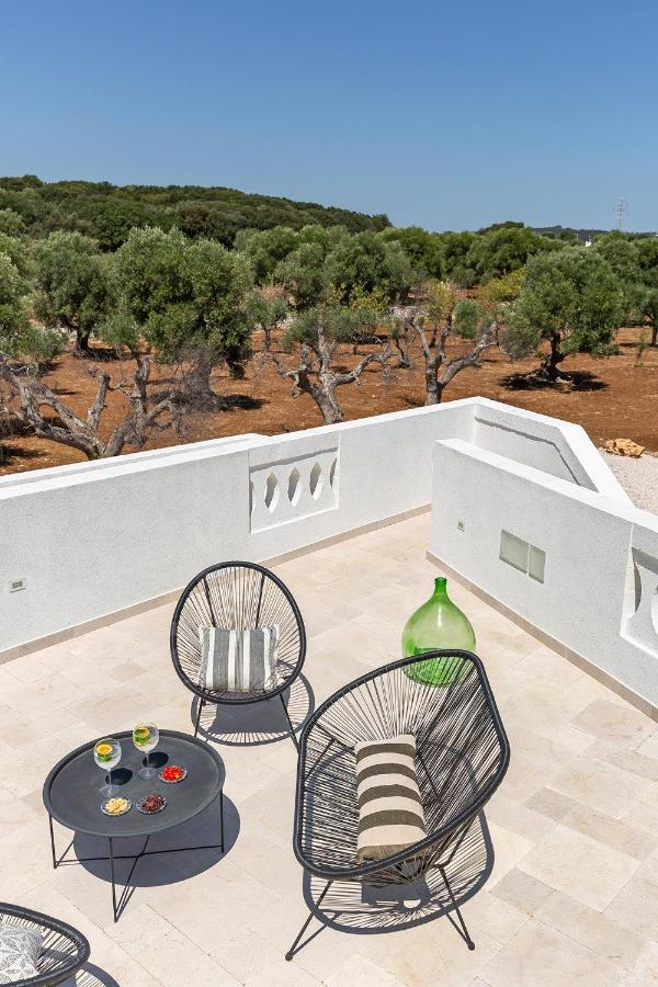Vilaa Isa Beautiful Villa And Trullo In Ostuni Exterior foto