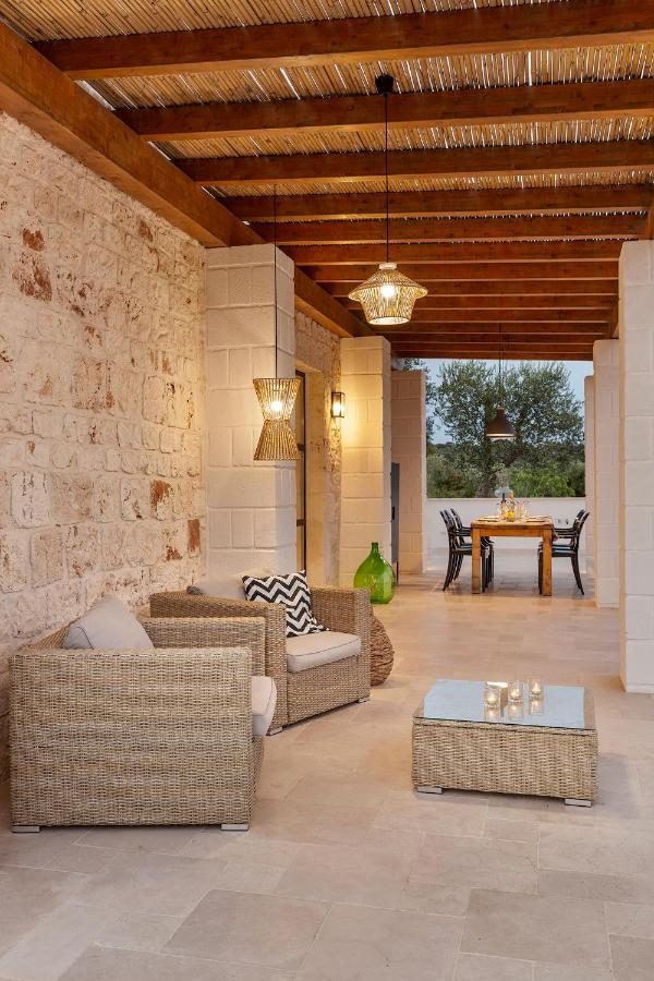 Vilaa Isa Beautiful Villa And Trullo In Ostuni Exterior foto