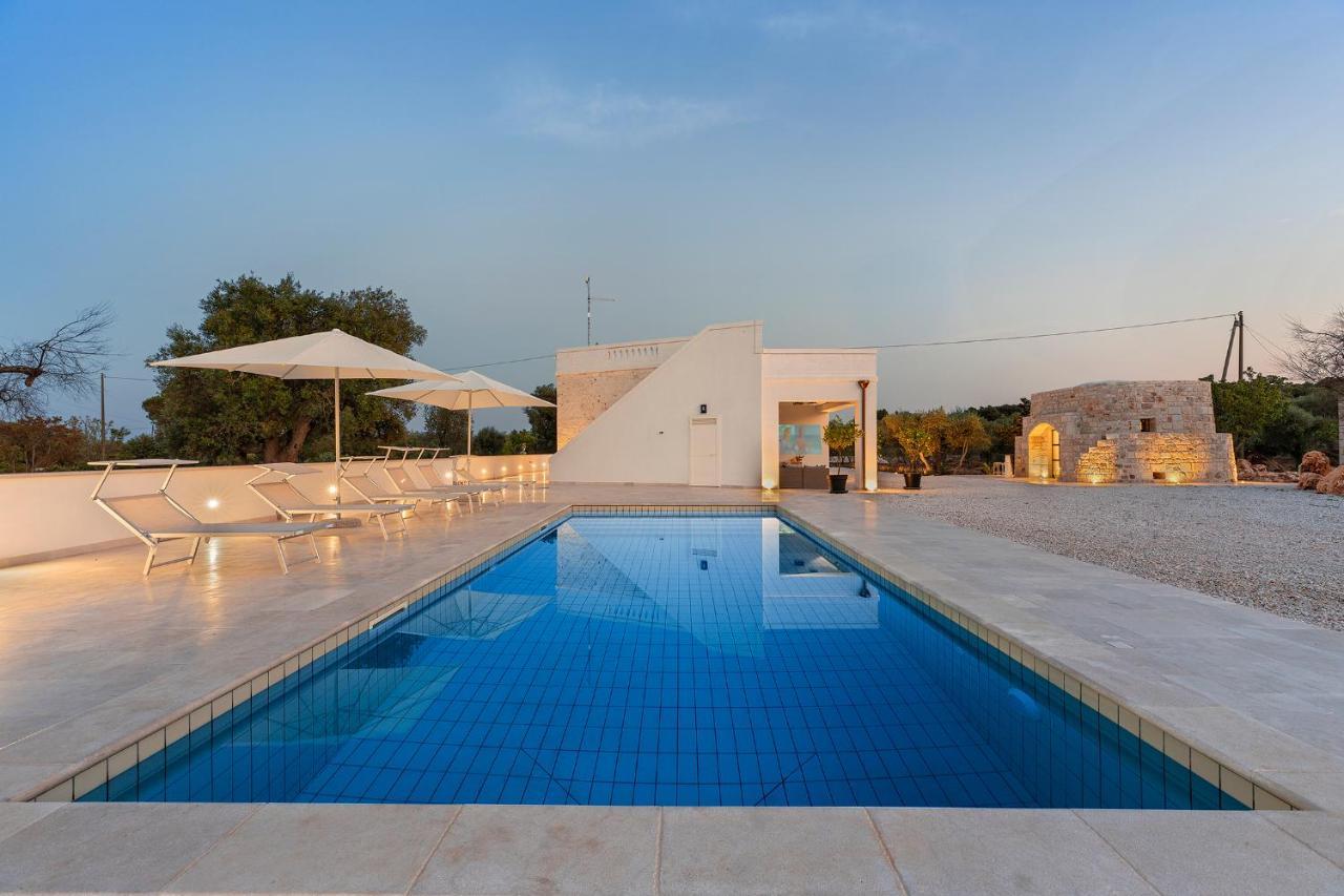 Vilaa Isa Beautiful Villa And Trullo In Ostuni Exterior foto